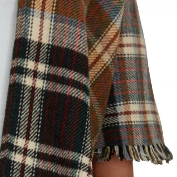 Plaid reversible ruana, beautiful intricate plaid pattern, bnwt - Picture 3 of 7